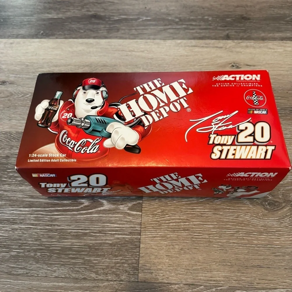 2001 Tony Stewart #20 Home Depot / Coca Cola Polar Bear - CWC 1/24 Scale Action